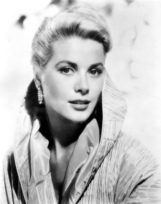 Grace Kelly: Stunning Elegance in the Studio