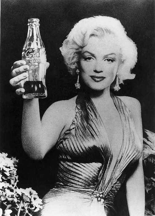 Marilyn Monroe with Coca Cola